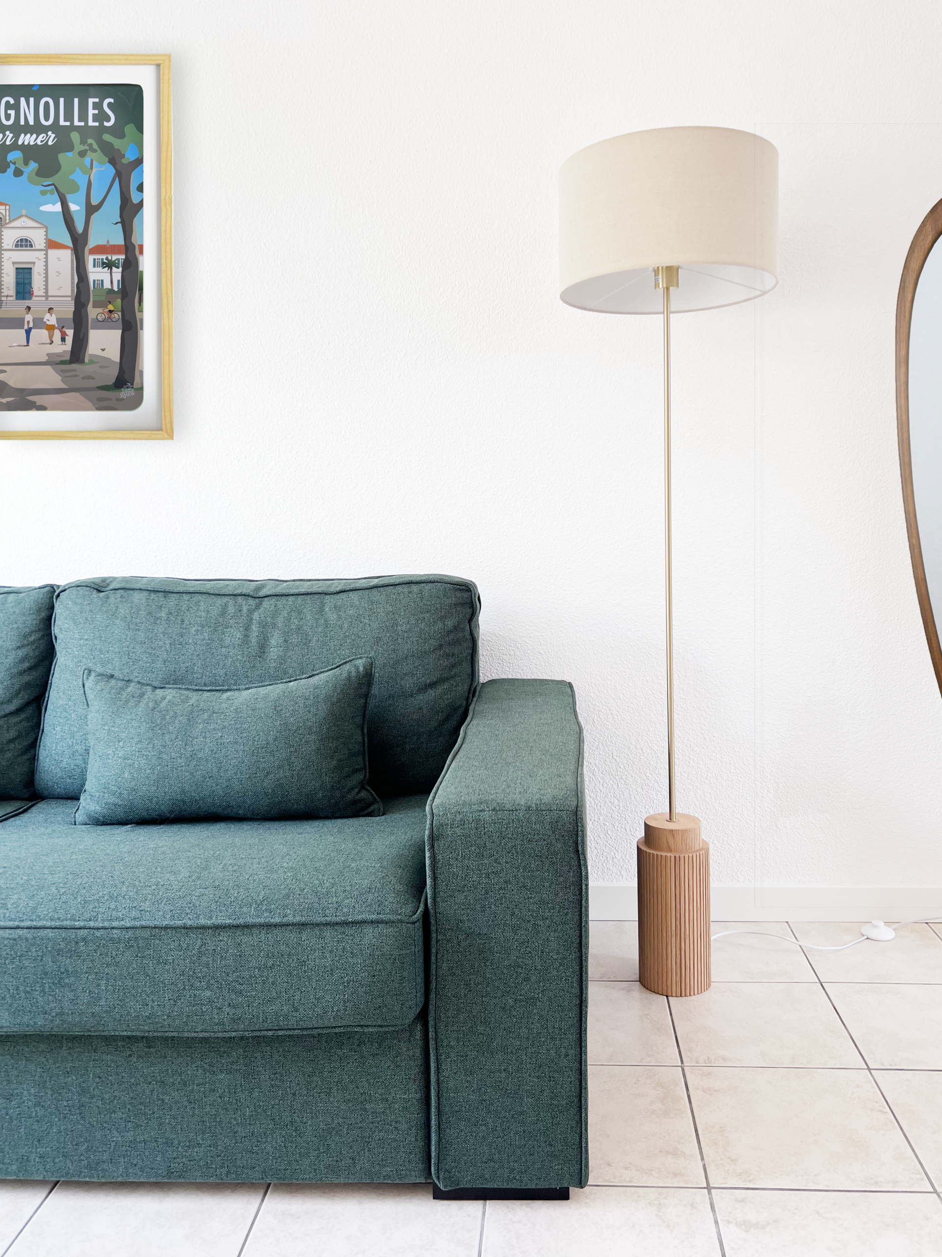 Salon lumineux de la maison de location Maison Bréti Plage, décor moderne et chaleureux